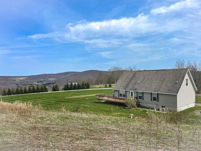 Building Photo - 2109 Dunk Hill Rd