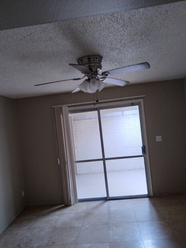 OFFICE AREA - 6734 N 19th St