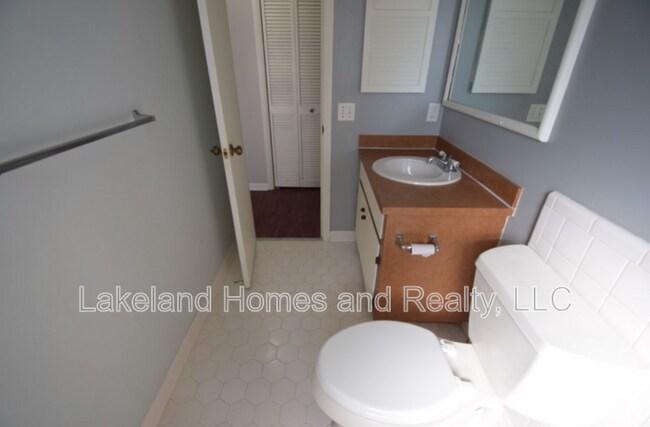 Building Photo - 145 Audubon Rd