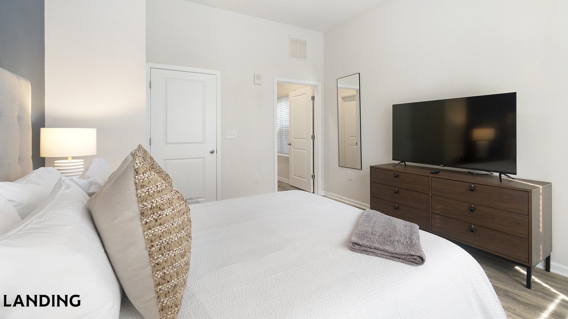 Building Photo - 655 W Mallard Creek Church Rd