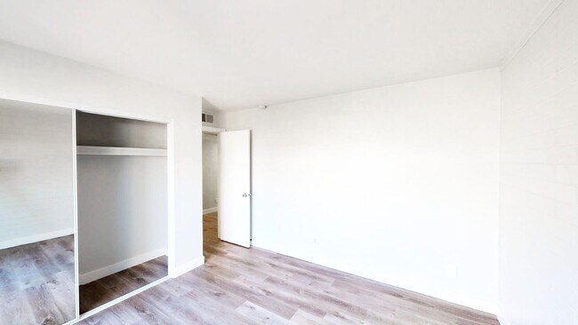 Building Photo - 1714 E Ocotillo Rd