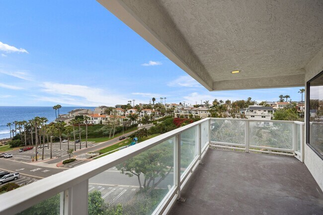 Building Photo - 406 Arenoso Ln