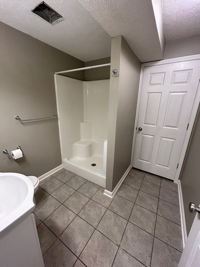 Building Photo - 7354 Mercy Ln