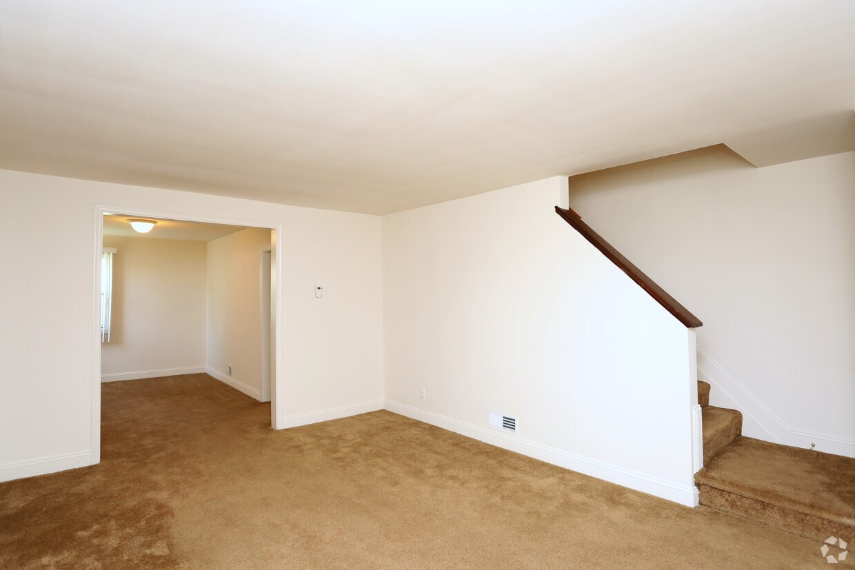 westland gardens apartments townhouses baltimore md apartment finder