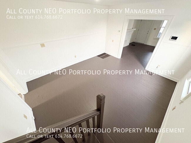 Building Photo - 19 N Wayne Ave