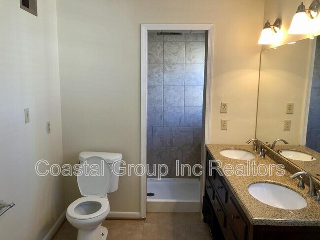 Building Photo - 613 Reef Ln