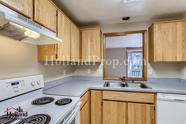 Building Photo - 15470 SW Donna Ct