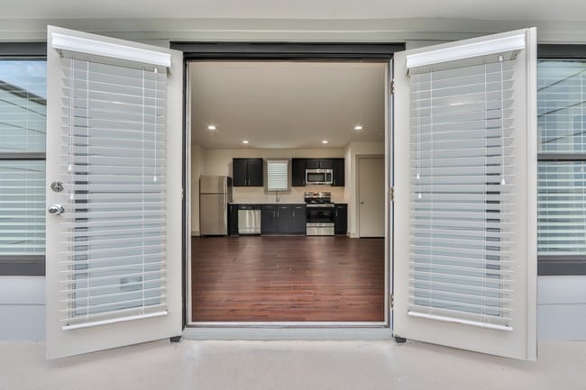 2100 Woodhead Apartments, Houston , TX 77019 - Woodhead