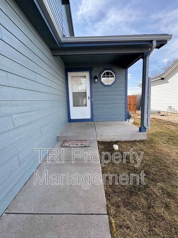 Building Photo - 2027 Birch Ave