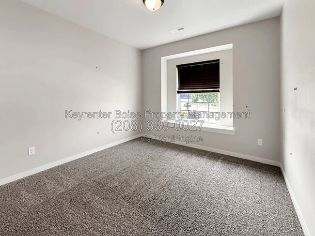 Building Photo - 1376 W Pebblestone Dr