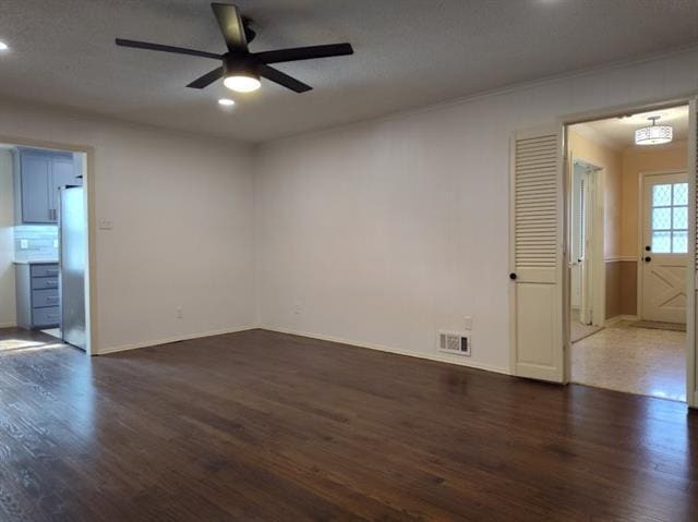 Building Photo - 910 Worcester Ln