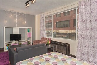 Building Photo - 50 Stuart St