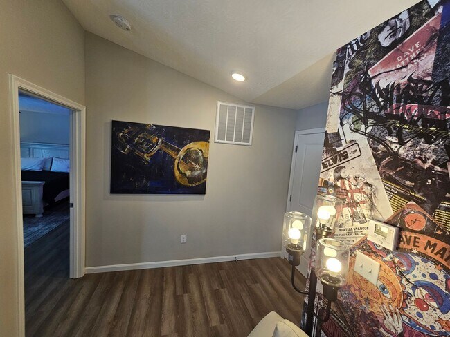 Building Photo - 814 Pierson Rd