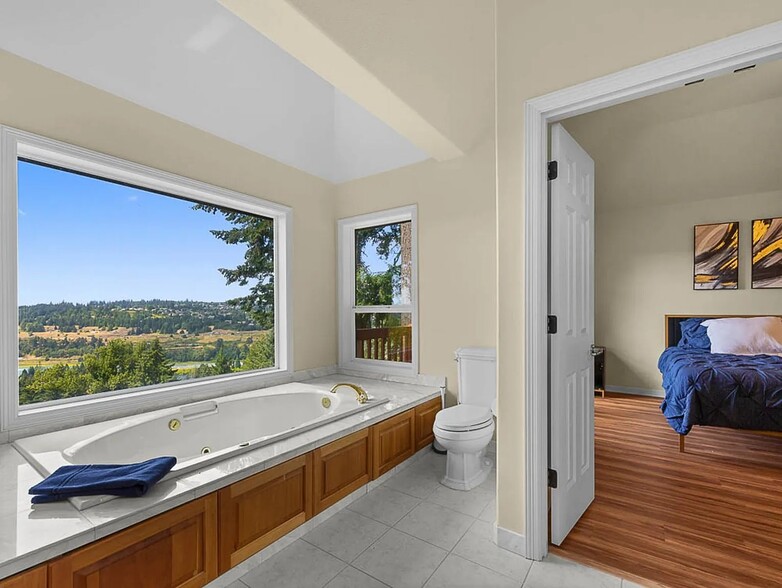 Building Photo - 129 Deerbrook Dr