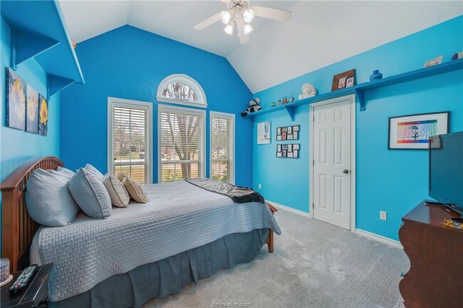 Building Photo - IMMEDIATE MOVE IN! Gorgeous 4 bedroom 3 ba...