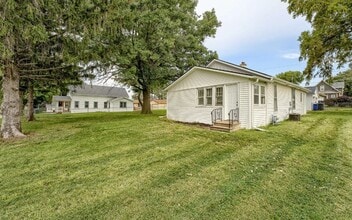 Building Photo - Adorable 1 story home is needing YOU!