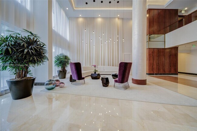 Building Photo - 9601 Collins Ave
