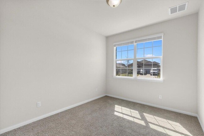 Building Photo - 1033 Ferryman Dr