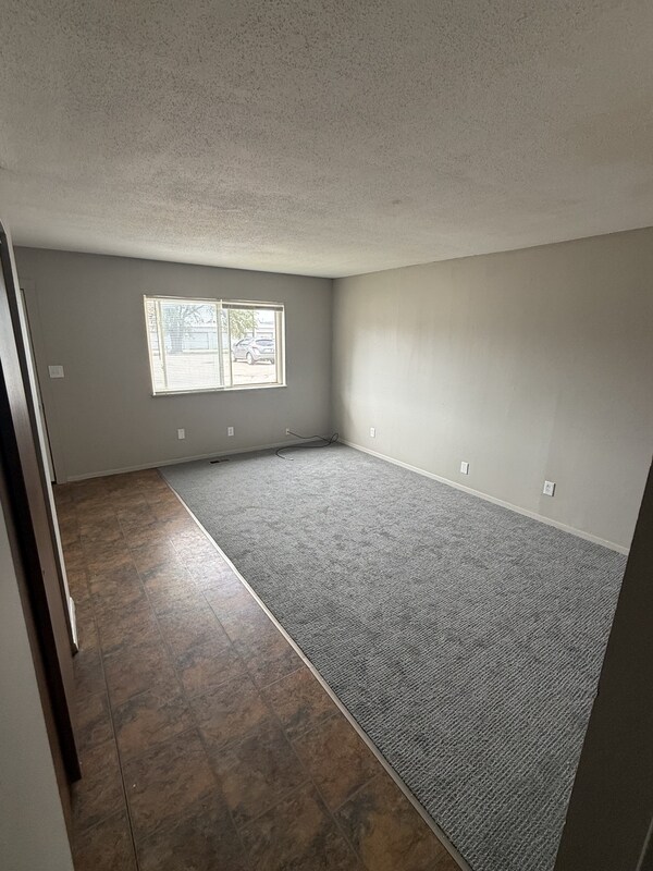 Building Photo - 908 E 17th Ave