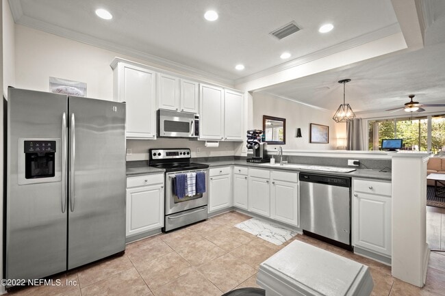 Building Photo - 13522 Stone Pond Dr