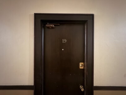 Building Photo - Studio Apartment in Downtown Minneapolis!