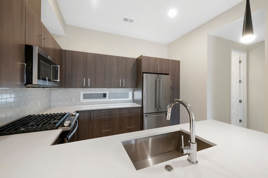 Building Photo - 3048 Wilson Ct