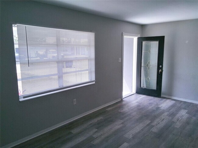 Building Photo - 6041 43rd Ave N