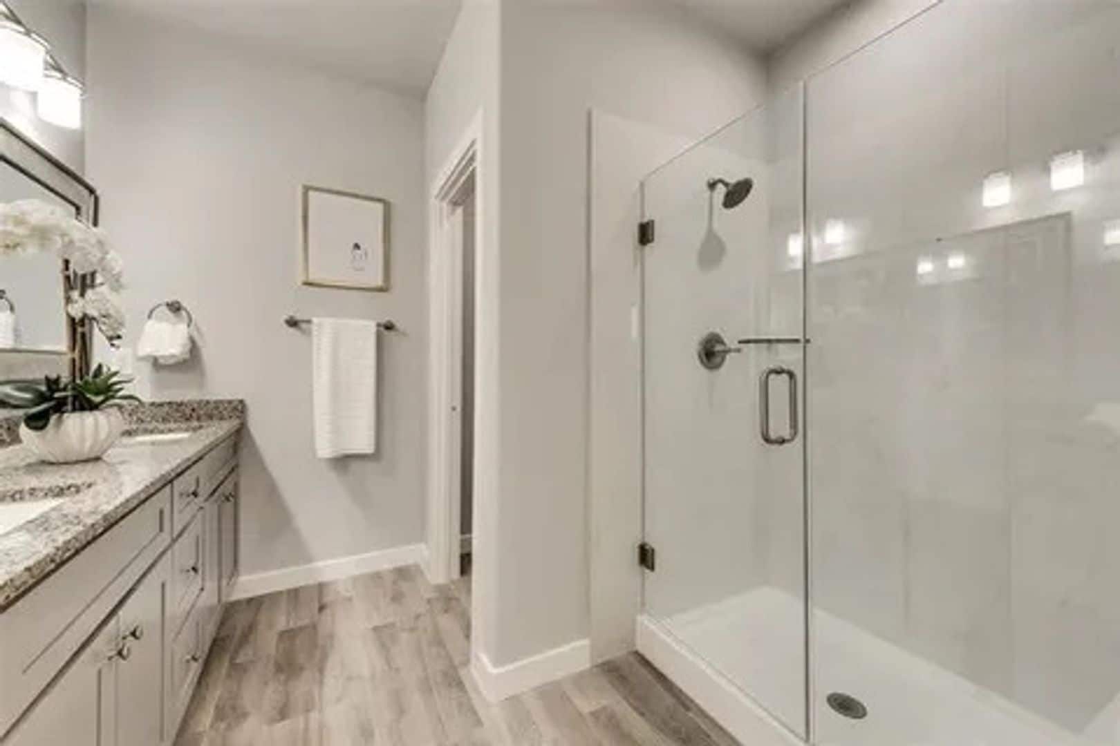 Building Photo - 5805 Rivendell Dr