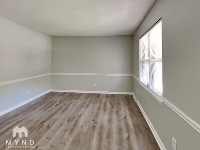 Building Photo - 2308 Oakstone Cir