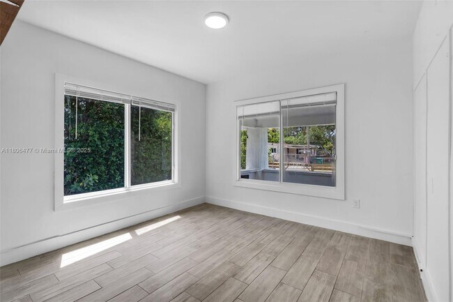 Building Photo - 315 NW 50th St