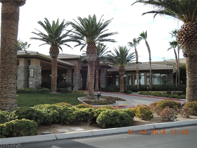 Building Photo - 390 Fringe Ruff Dr