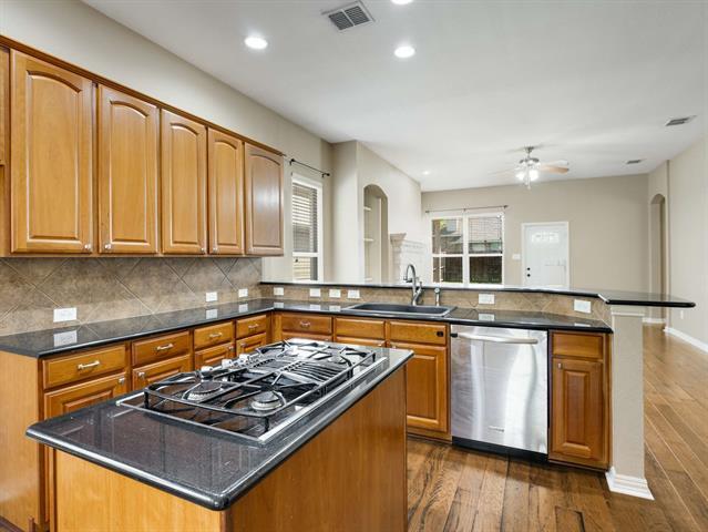 Building Photo - 4901 Newbridge Dr