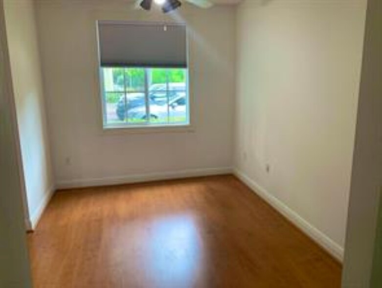 Building Photo - 408 Alson Ave