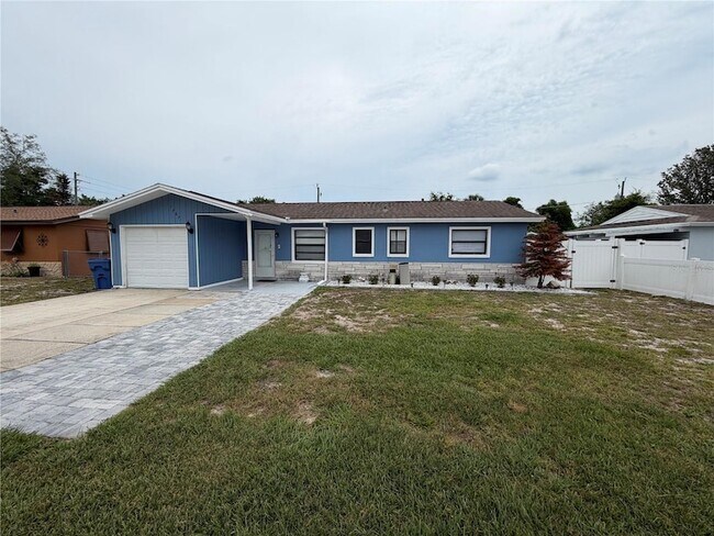 Building Photo - 1767 Valencia Ave