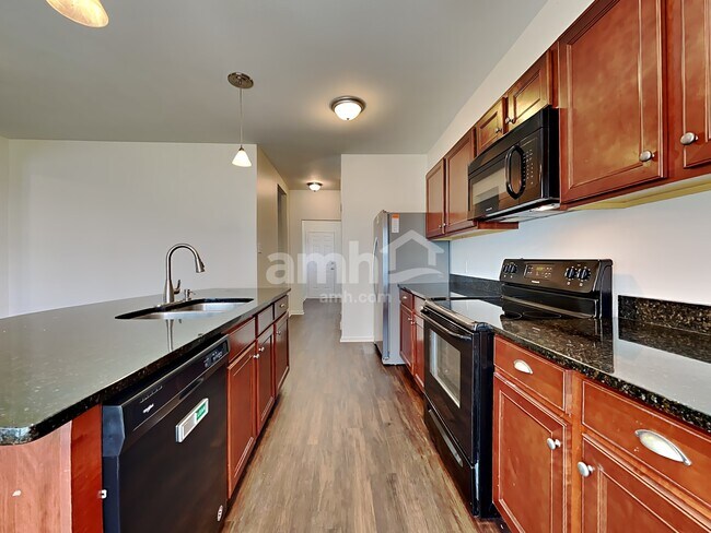 Building Photo - 308 Ranlo Ave