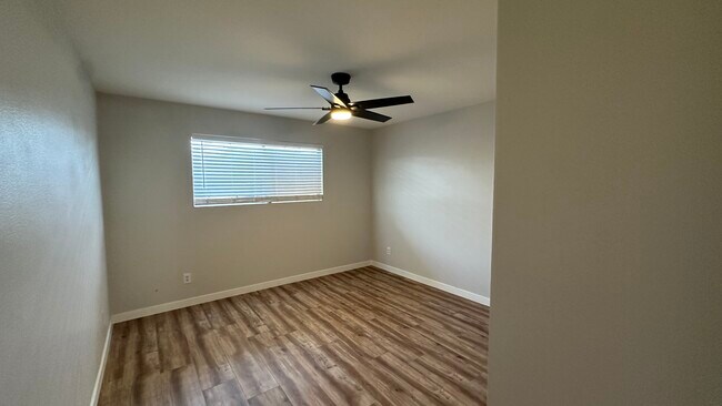 Building Photo - 2808 S Mill Ave