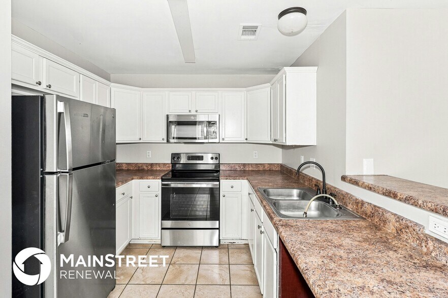 Building Photo - 10202 Sterling Ridge Dr