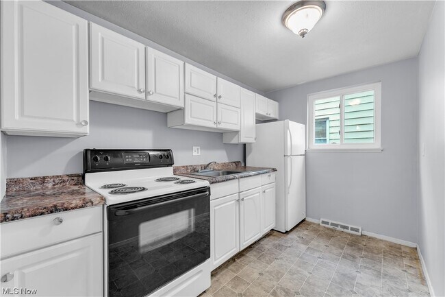 Building Photo - 4428 Turney Rd