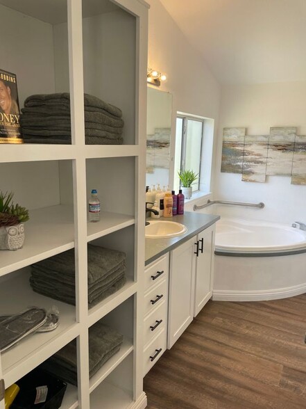 Building Photo - 33276 Homestead Ln