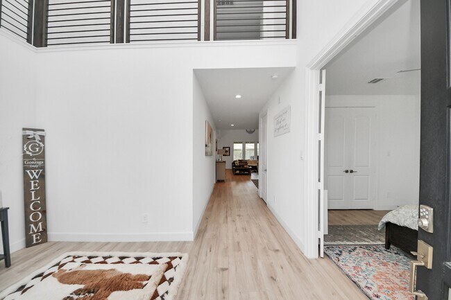 Building Photo - 21130 Almaco Dr