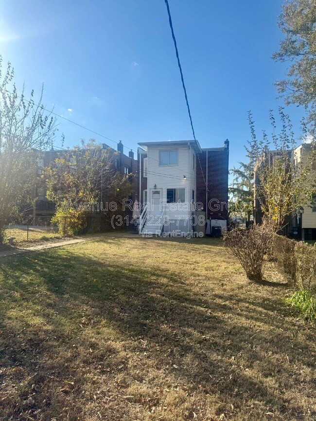 Building Photo - 2718 Hampton Ave