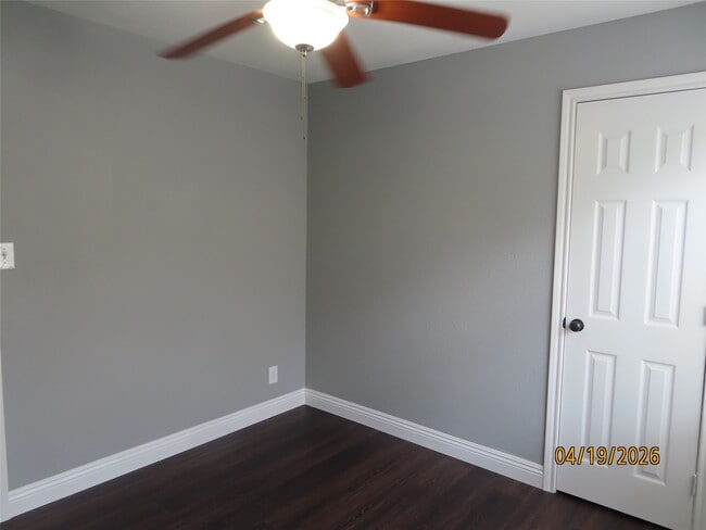 Building Photo - 10410 Broadstairs St