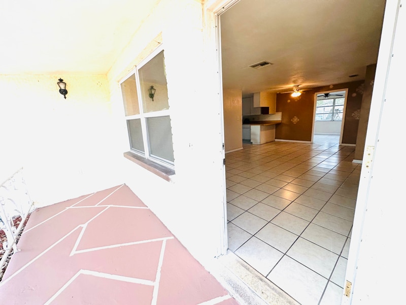 Building Photo - 3545 Holiday Lake Dr