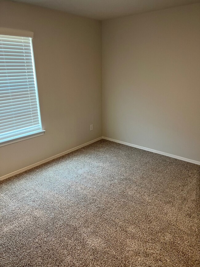 Building Photo - 10722 Violet Bloom Dr