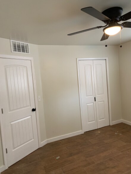 Building Photo - 2024 NW 26th St