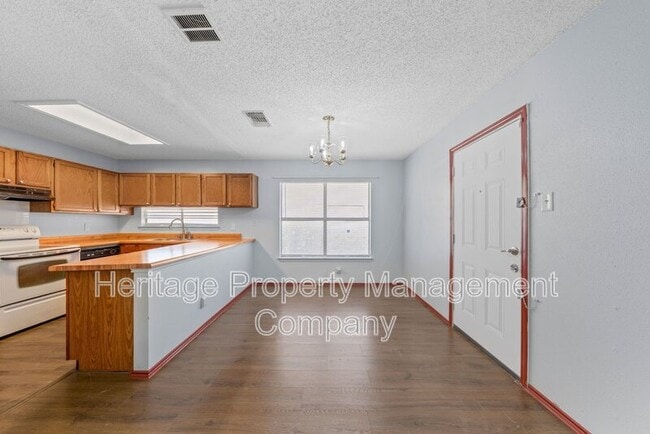 Building Photo - 7919 Wayside Trail