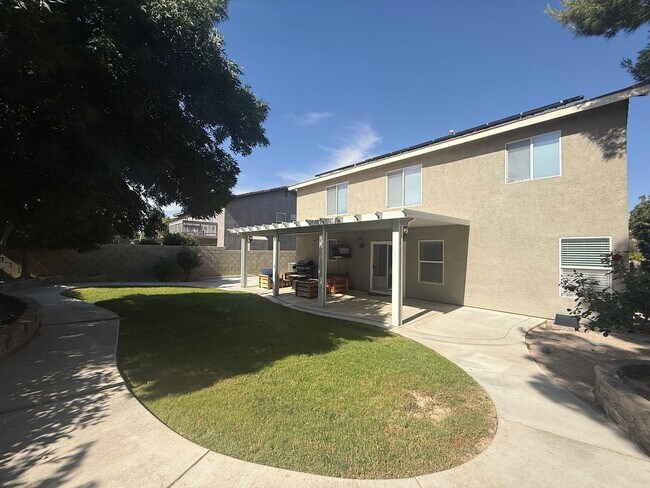 Building Photo - 45719 Caledonia Ct