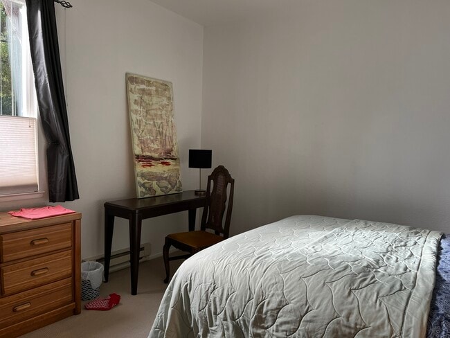 Building Photo - 117 Bayside Ct