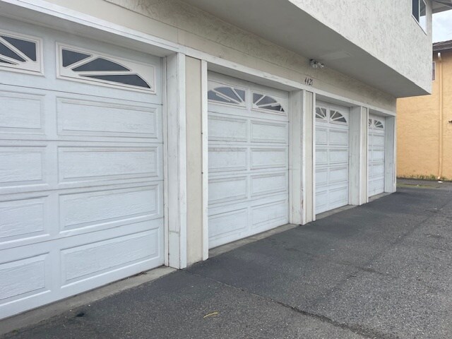 Building Photo - 4425 Blackford Ave