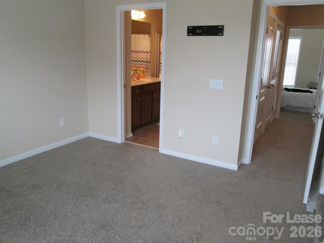 Building Photo - 9537 Longstone Ln